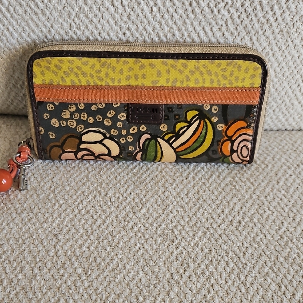 Vintage Fossil Multicolor Floral Key & Card Holder